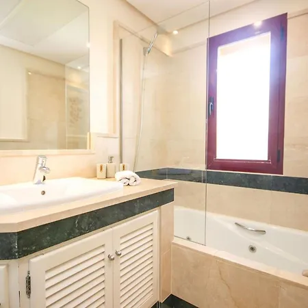 Penthouse Great Sea Views & Access Apartamento Estepona